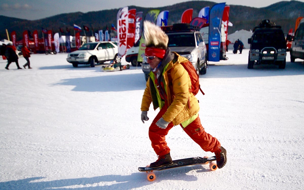 Skate sur glace en Russie au Baikal Mille Festival avec Andrey Grebnev