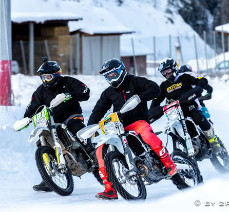 Mini cross ou Pit Bike, le cloutage est possible pour rouler sur glace en hiver
